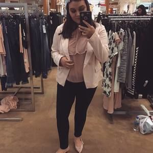 Meet your Posher, Sabrina